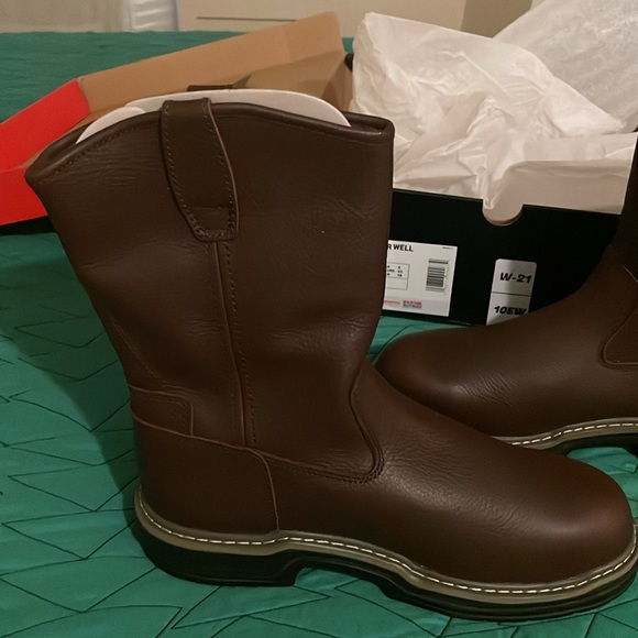 New - Best Offer - Steel toe boots. Wolverine/Buccaneer Well. Never worn. - Picture 4 of 4